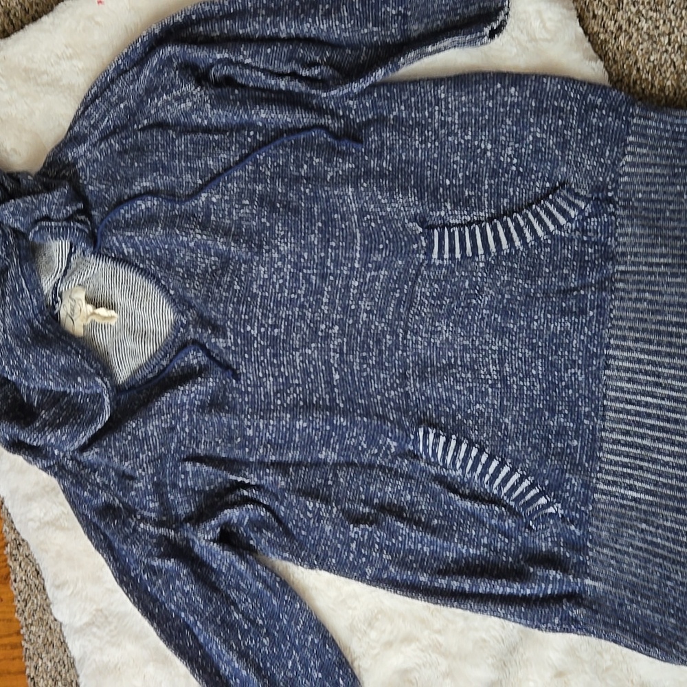 Levi's 3/4 Sleeve Sweater
